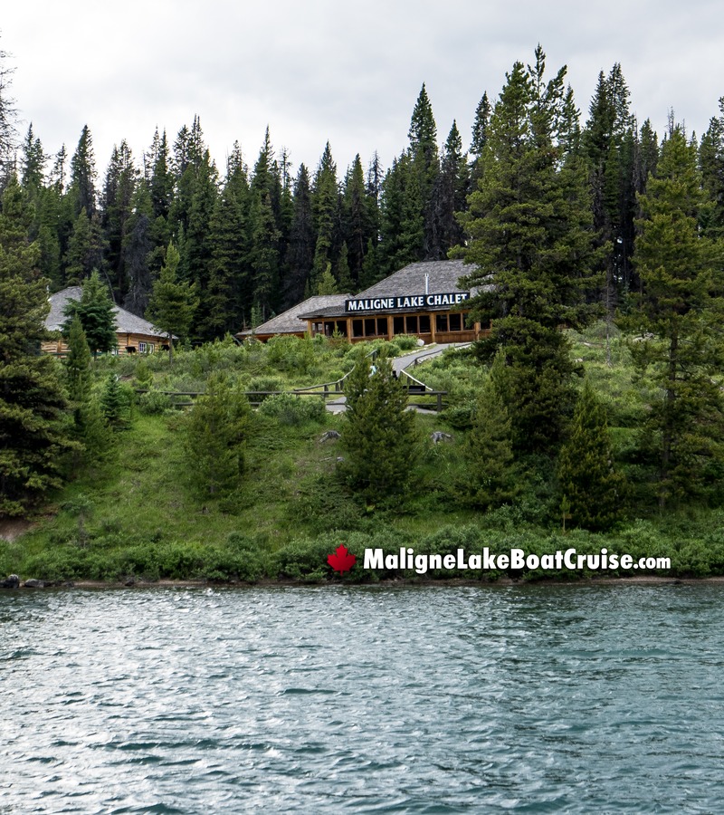 Maligne Lake Chalet Vertical